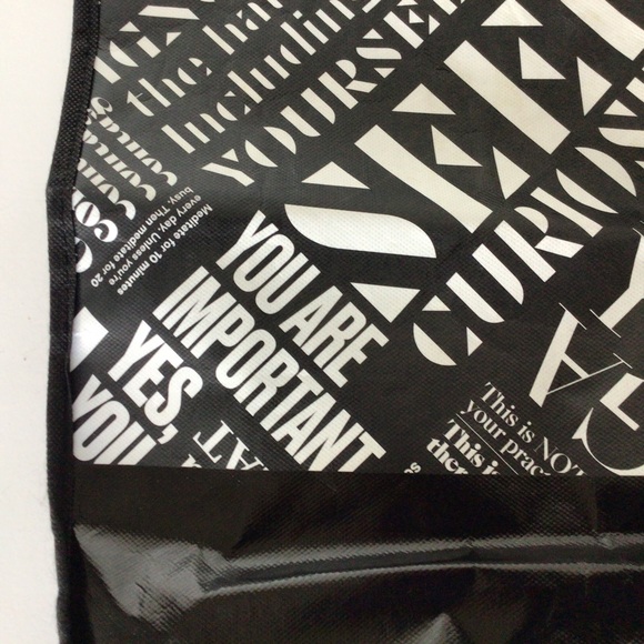 LULULEMON LARGE MANIFESTO REUSABLE TOTE BAG - Picture 15 of 16